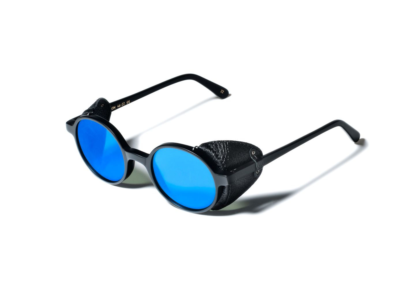 Reunion Flap S48 C22 (BLU) Black Matt/Black Leather Flap (Flat Blue Mirror) (5355)