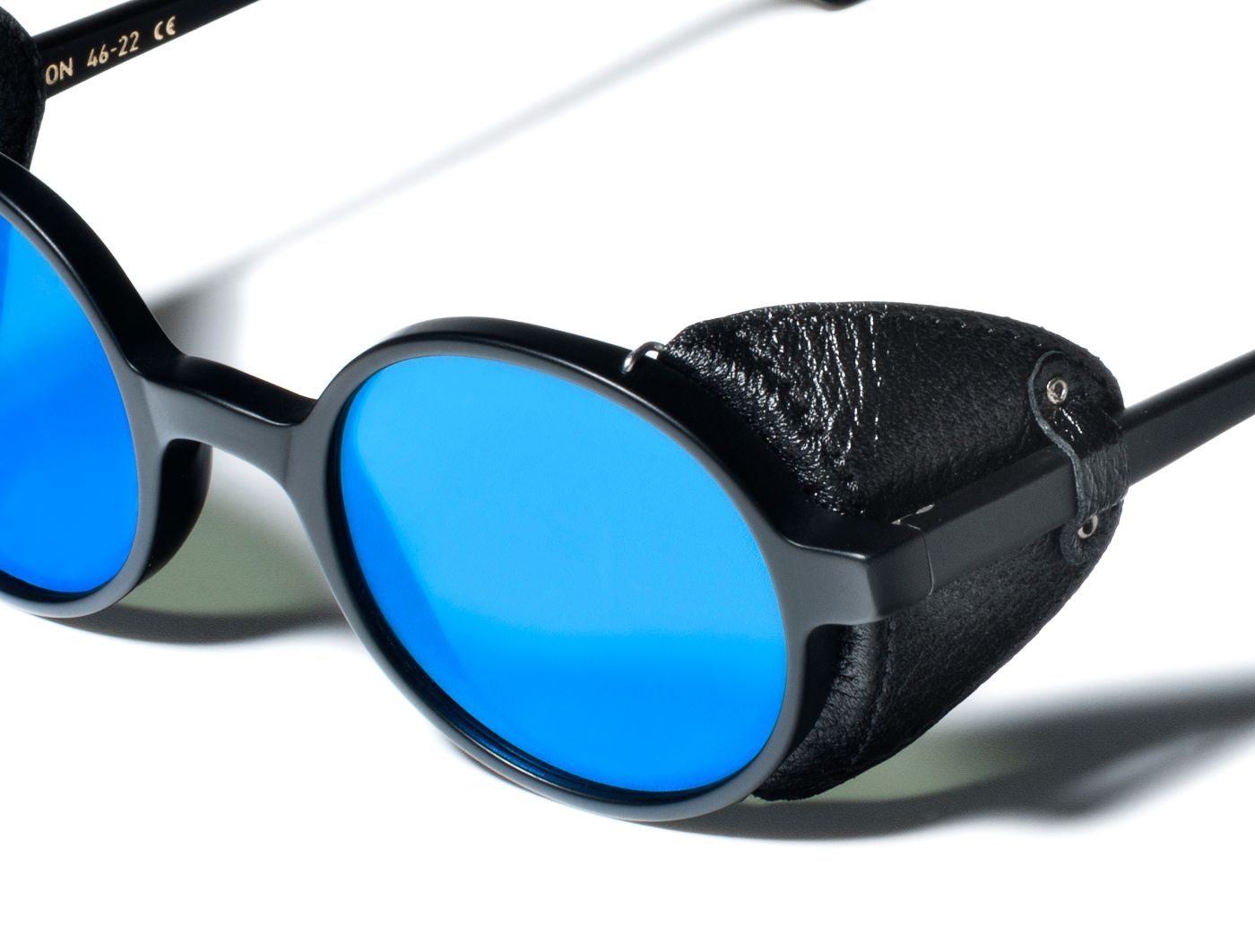 Reunion Flap S48 C22 (BLU) Black Matt/Black Leather Flap (Flat Blue Mirror) (5355)