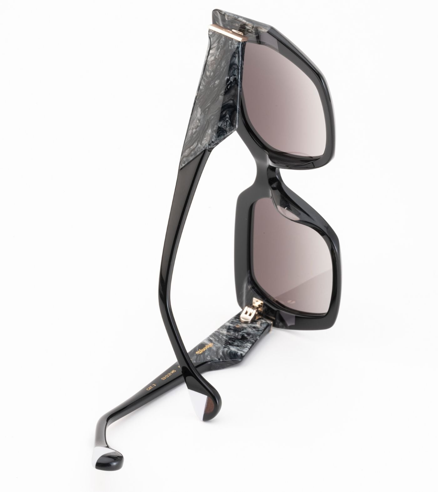 India C01 Gray/Black (Gradient Grey)