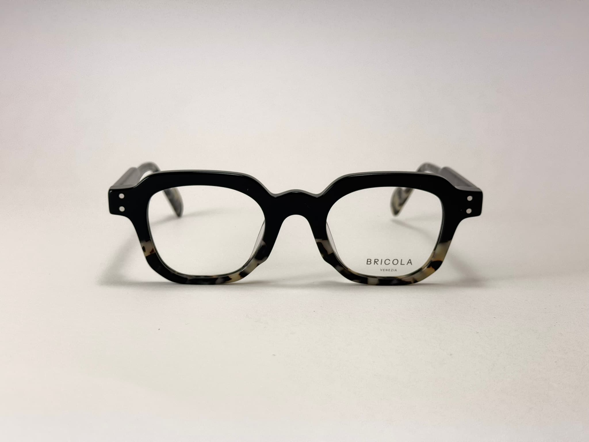 Celestia C01 Black
