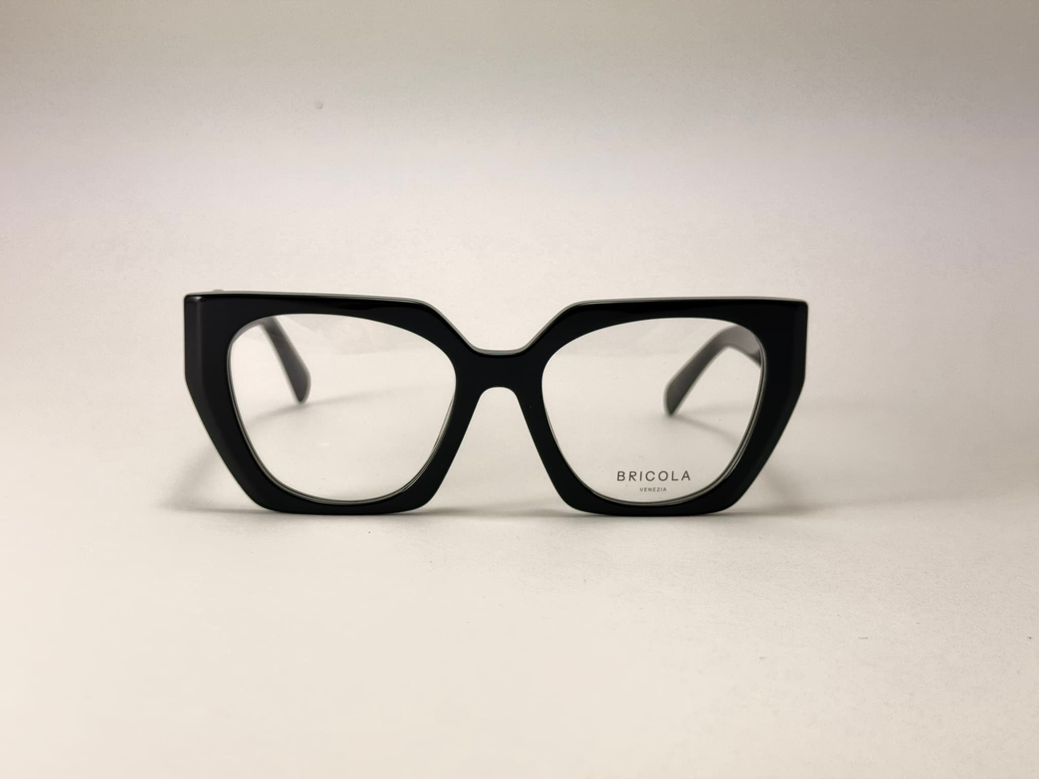 Trovaso C01 Black