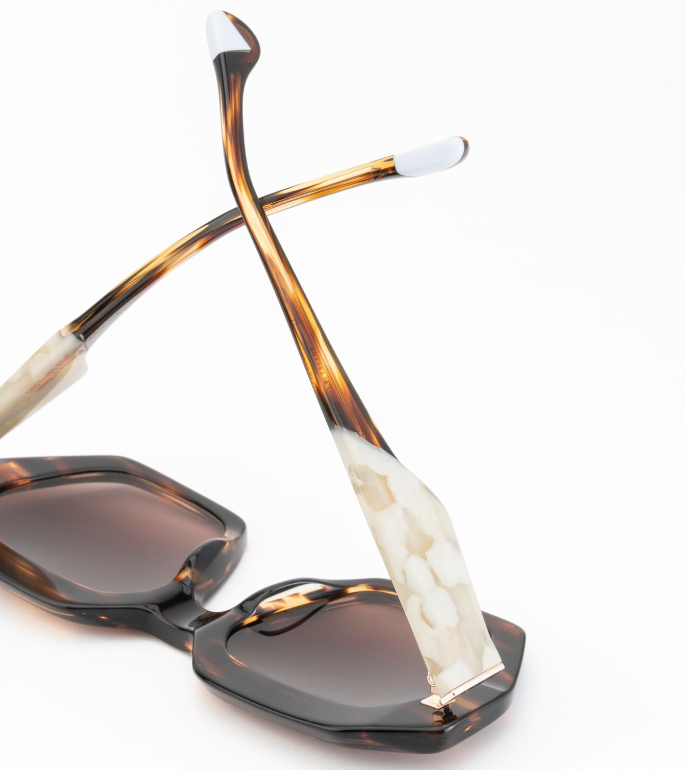 Meritxell C02 Havana/White (Gradient Brown Polarized)