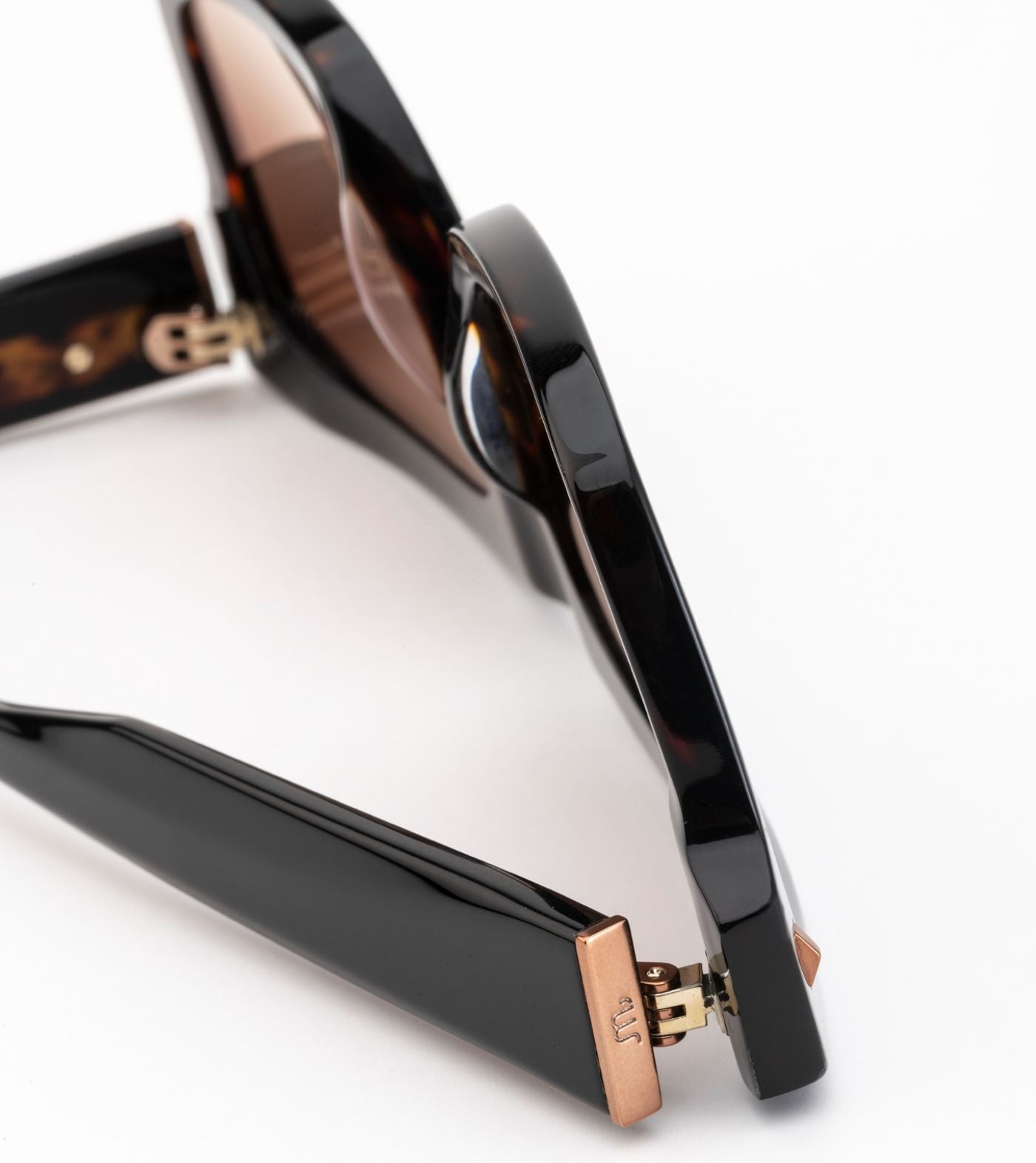 Pere C01 Black (Gradient Brown)