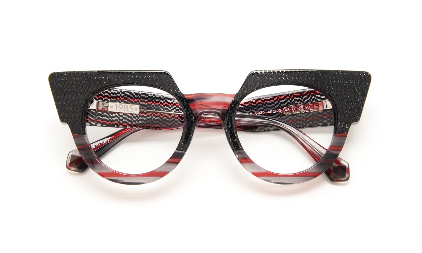 Carolina C0830 Black Geometrique/Red Striped