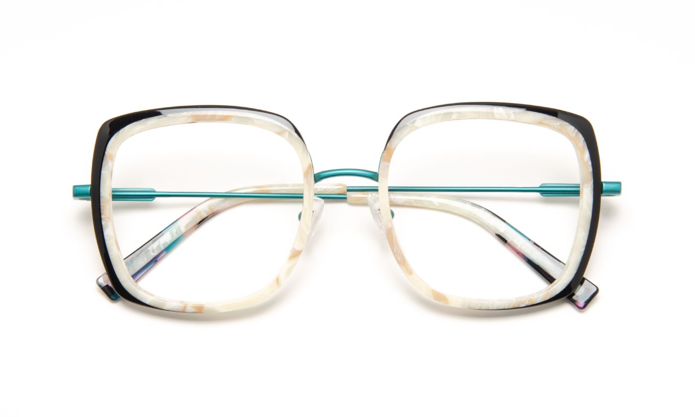 JF3047 C0041 White Pearly/Black/Blue Green