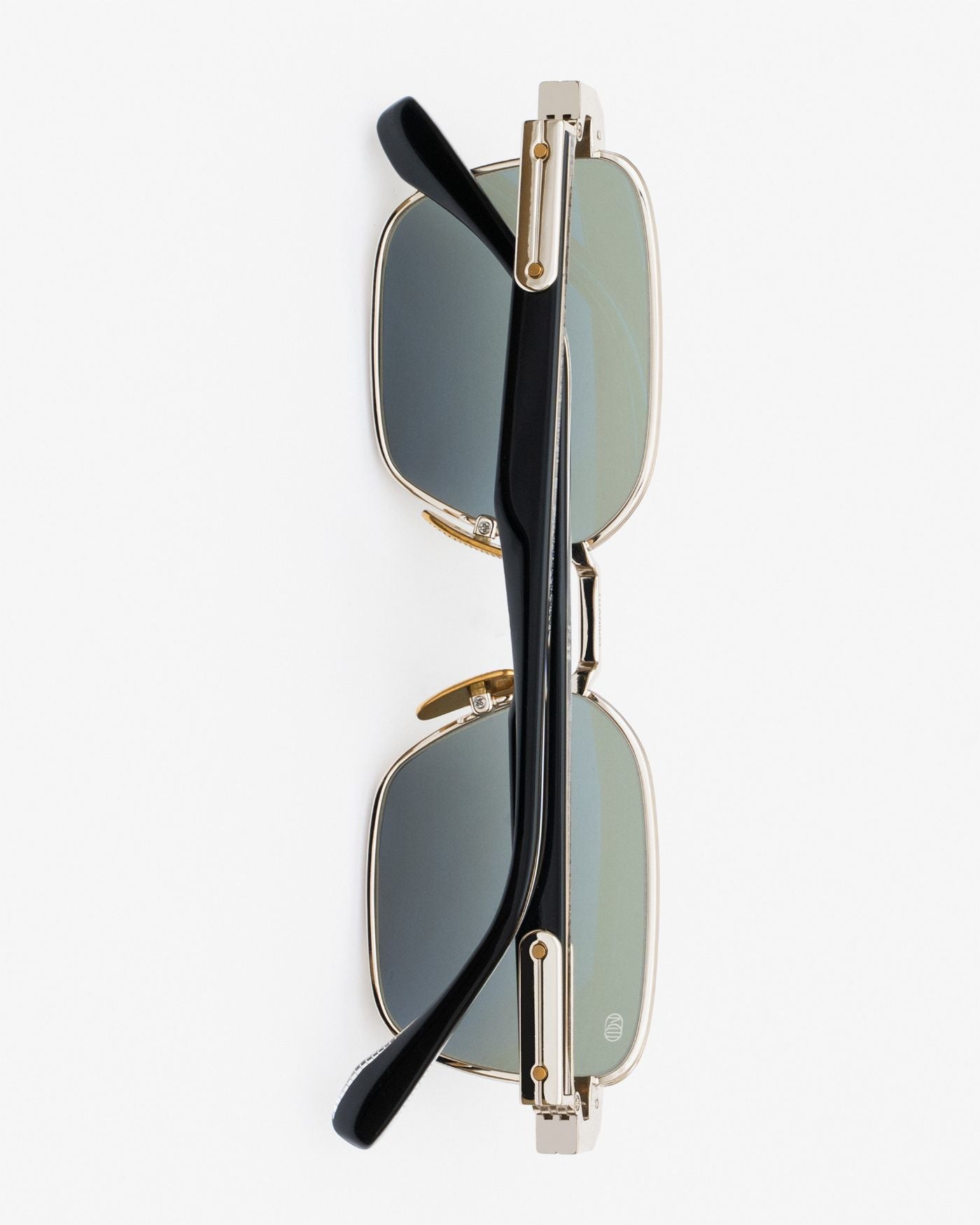 Heartless C04 Black (Light Green)