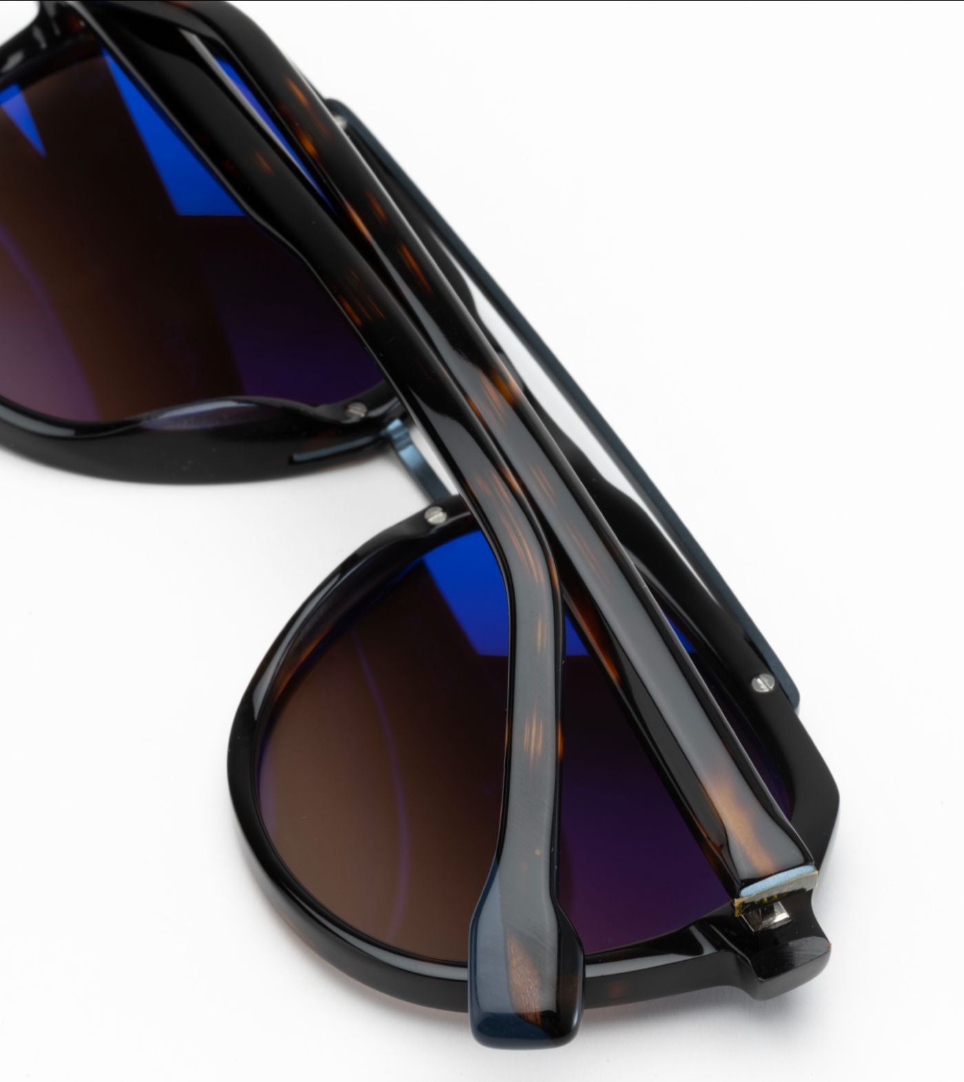 Escobar C02 Havana (Gradient Brown)