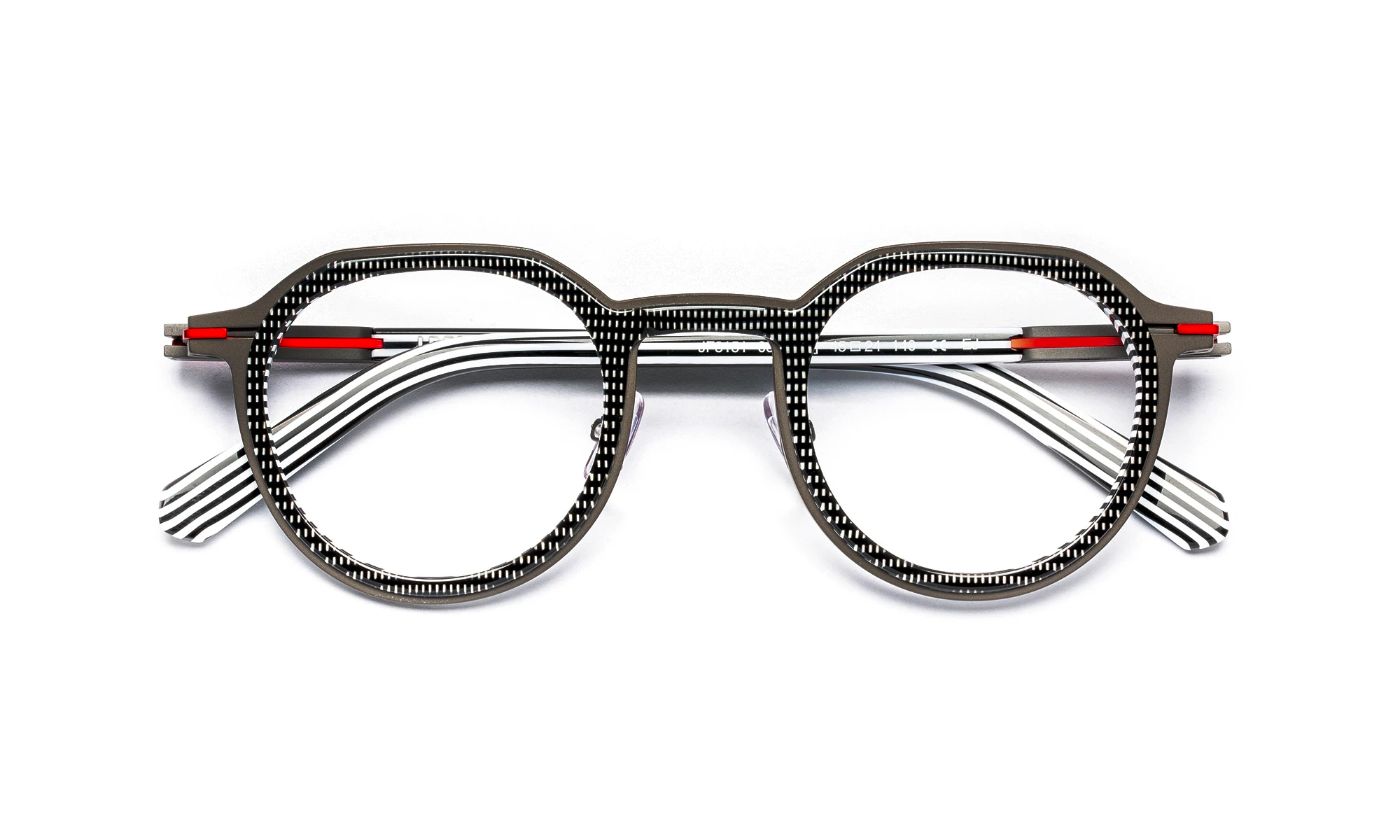 JF3151 C0830 Black Pixel Pattern/Red
